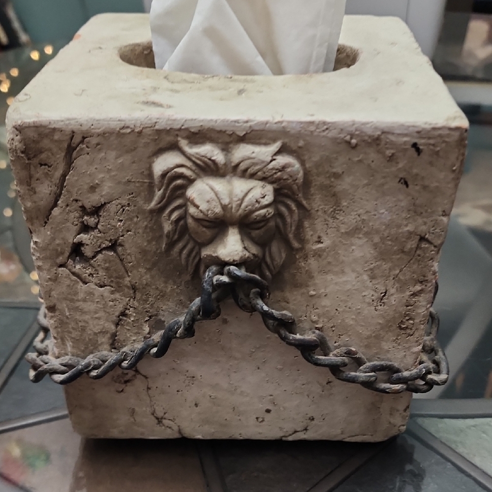 Lion Motif Stone Tissue Box Holder